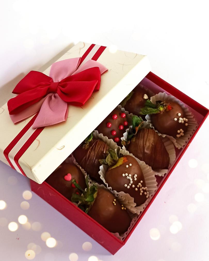 Caja de fresas con chocolate